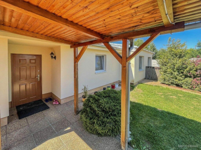 Rodinný dom v relaxačnej zóne prírody hneď vedľa malého Dunaja - Podunajské Biskupice