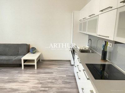 ARTHUR - Prenájom 3-izbový byt v Starom meste, kompletne zrekonštruovaný,