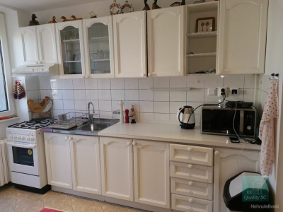 SENEC -  NA PRENÁJOM -   3 izbový byt v centre na Lichnerovej ulici / pešia zóna /