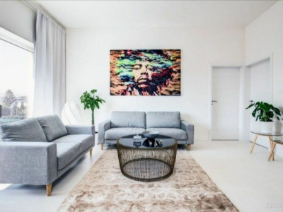 Ponúkame na prenájom NOVOSTAVBU 3 izbového bytu s balkónom parkovaním v uzavretom dvore v Ivanke pri