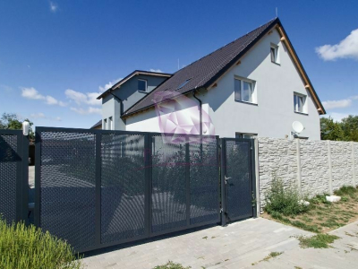 Na prenájom 3 izbový byt v Čataji